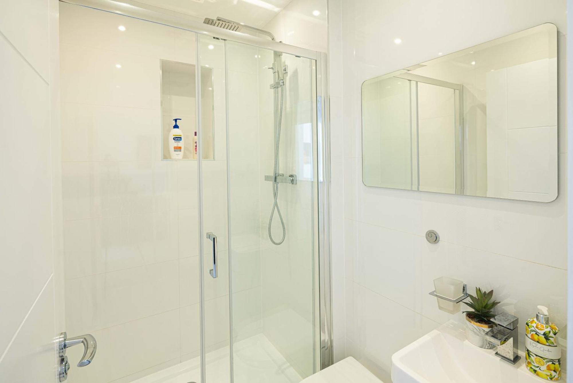 Charming Newly Refurb 2-Bed 2-Bath Whole Apartment Near Hyde Park & Kensington, Prime Paddington Location Zone 1 Londýn Exteriér fotografie